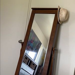 Meet your Posher, Bryant